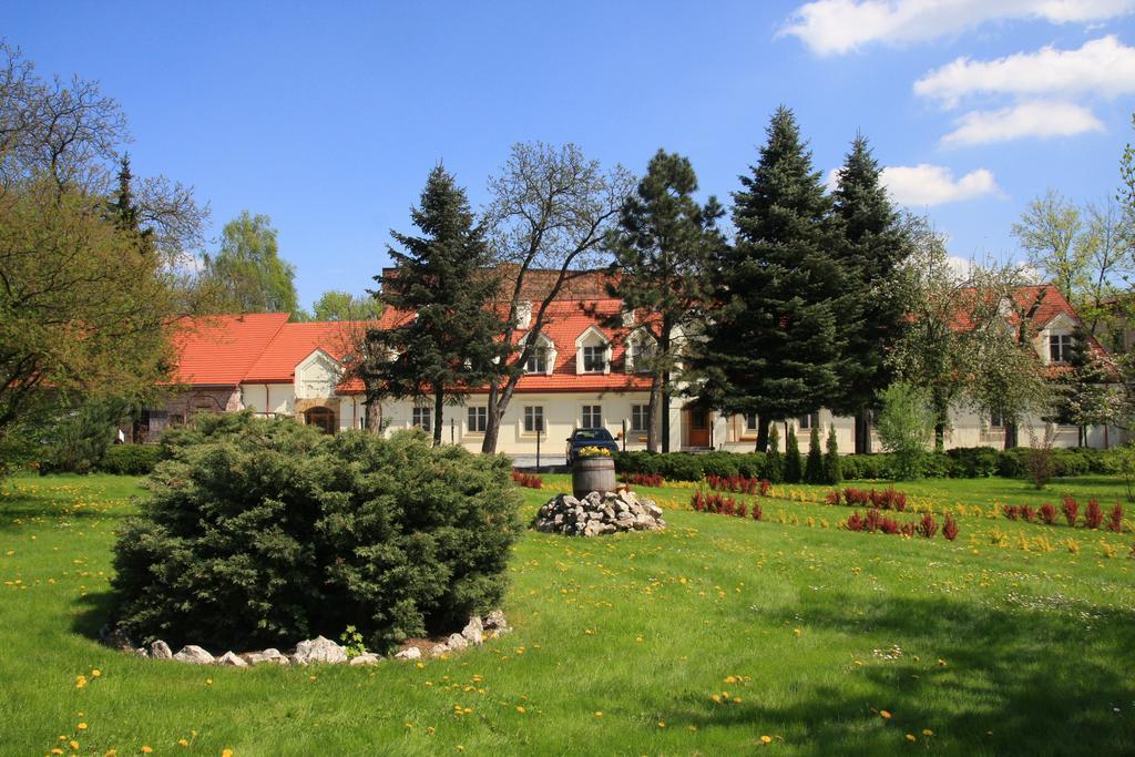 Pokoje Goscinne Dom Sw. Szymona Краков Экстерьер фото